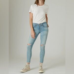 Lucky Brand Light Blue Ava Mid Rise Skinny Ripped Jeans Size 8 - 29” inseam